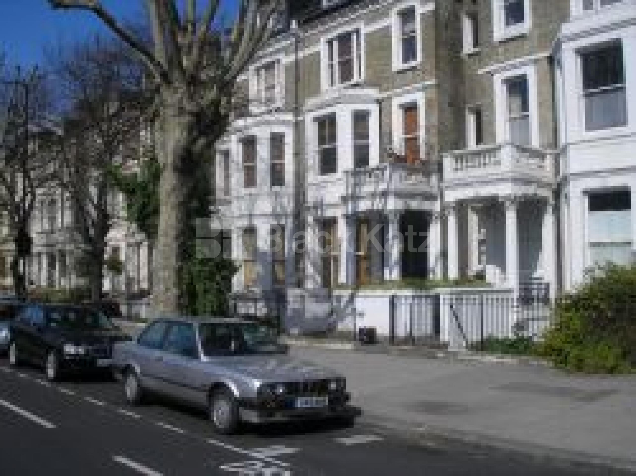			1 Bedroom, 1 bath, 1 reception Flat			 Sutherland Avenue, MAIDA VALE W9 W9